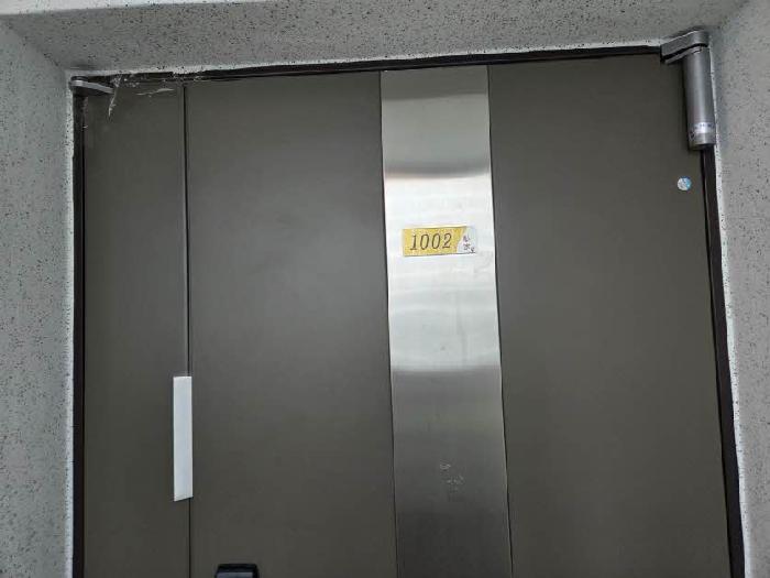 본건 1002호