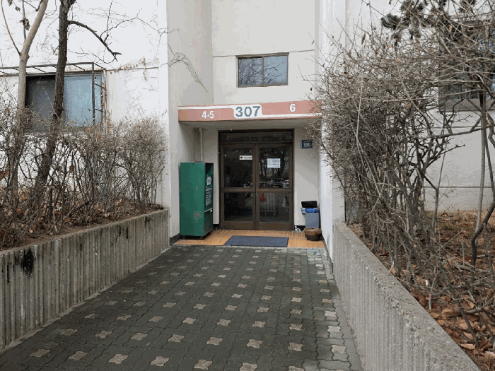 공동현관 전경