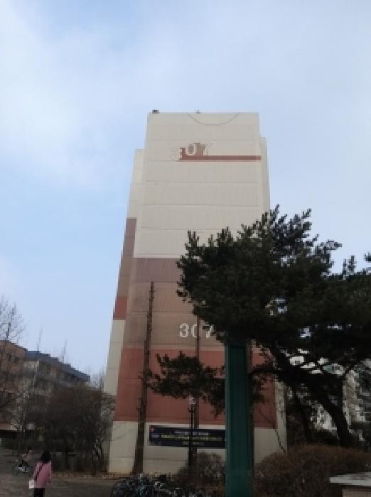 건물 전경