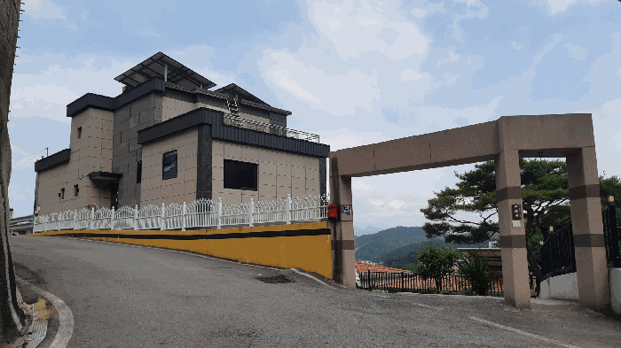 본건 북서측면 전경