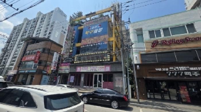 원준빌딩 본관 및 주변