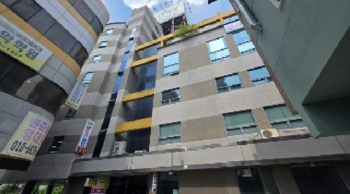 원준빌딩 본관 및 주변