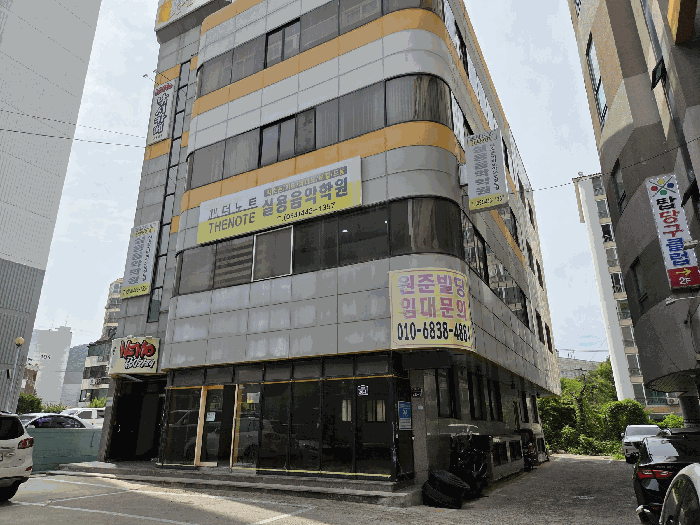 기호(2)건물 남동측에서 촬영