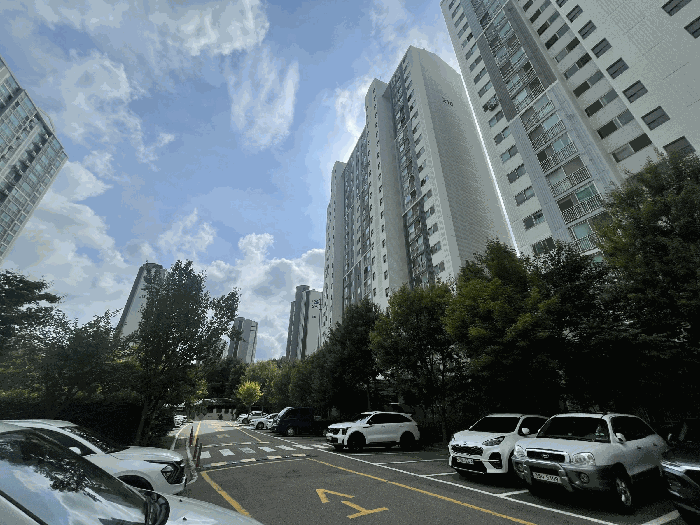 본건 소재 건물 전경
