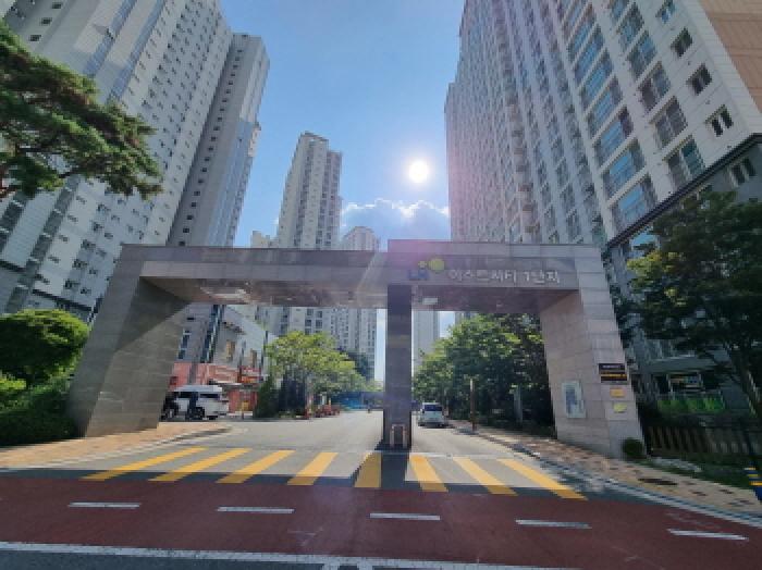 주출입구(정문)