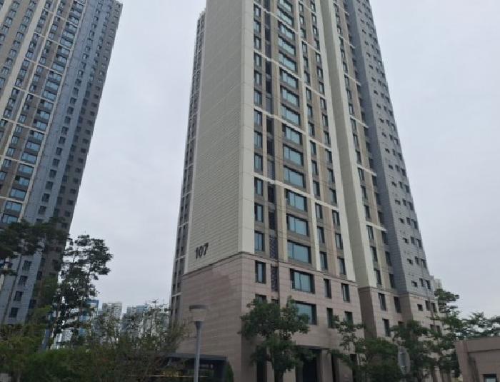 건물 전경