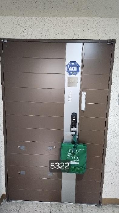 본건 호실