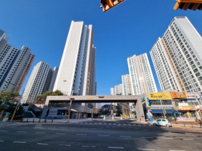 주출입구(정문)