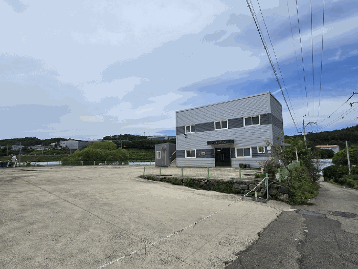 【 일련번호 다),제시외건물 ㄱ) 】
