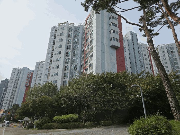 본건이 속한 건물 전경