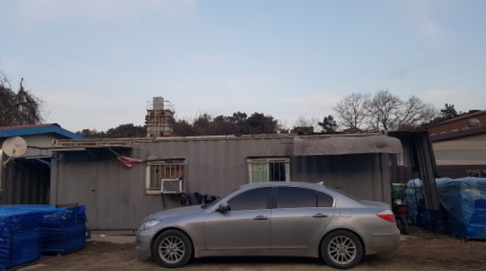 * 목록1. 지상 제시외 컨테이너박스 전경