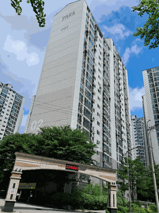 남동측에서 촬영한 창동2차현대아파트 202동 전체부분
