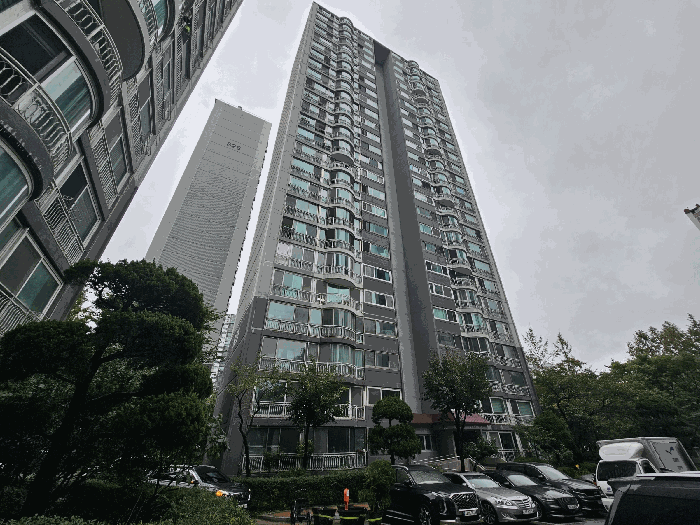 825동 전경