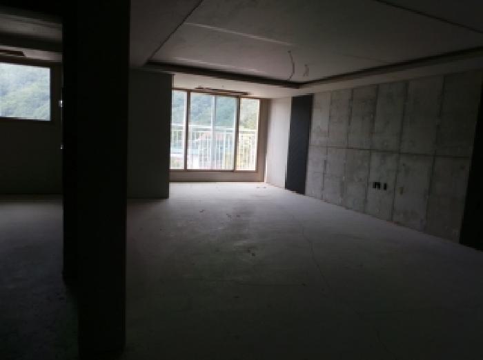 기호 13번(5층 502호) 내부