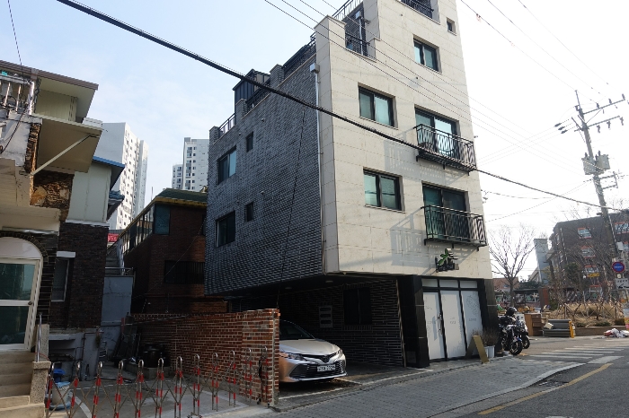 본건 전경 - 북서측에서 촬영