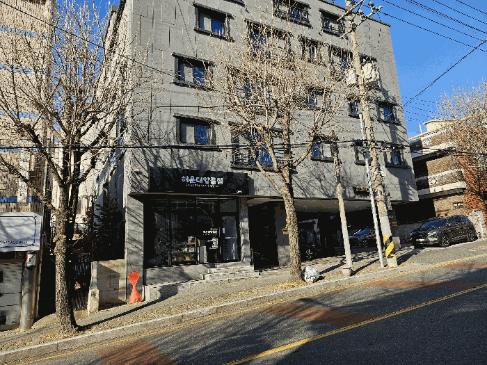 본건 남동측 인근에서 촬영