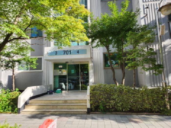 701동 3, 4라인 공동출입문
