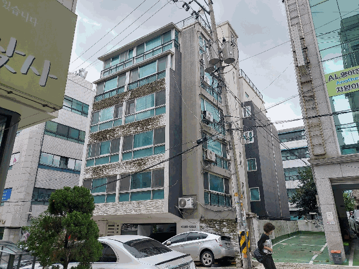 본건 건물 전경