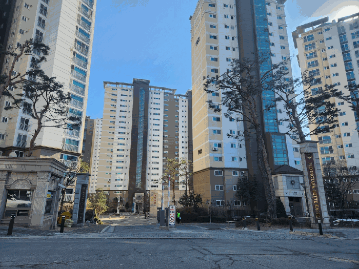 단지 출입구(북측 후문)