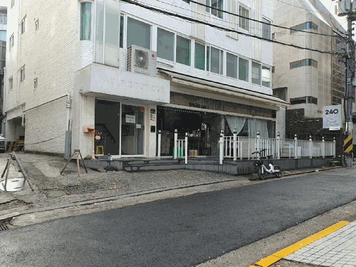 [1층 출입구 및 1,2층 근린생활시설]