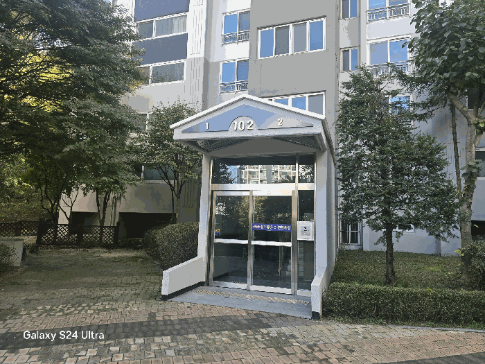 일층 공동출입구