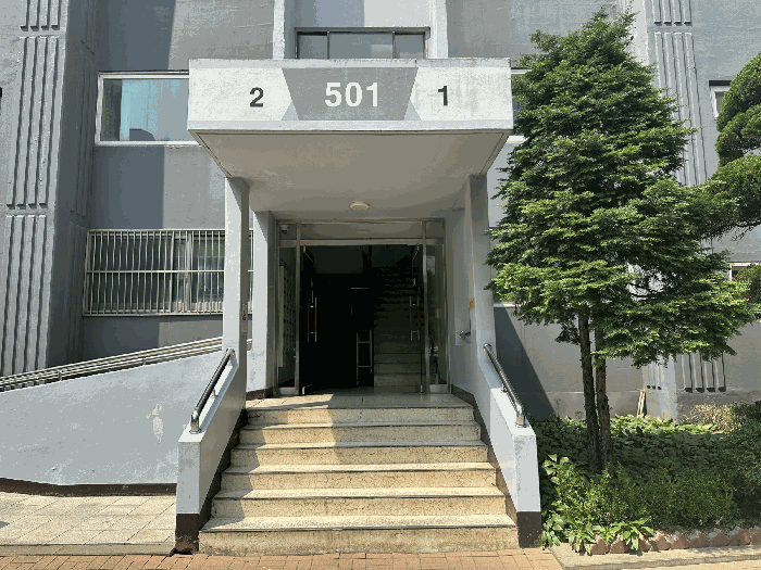 기호 1) 1층