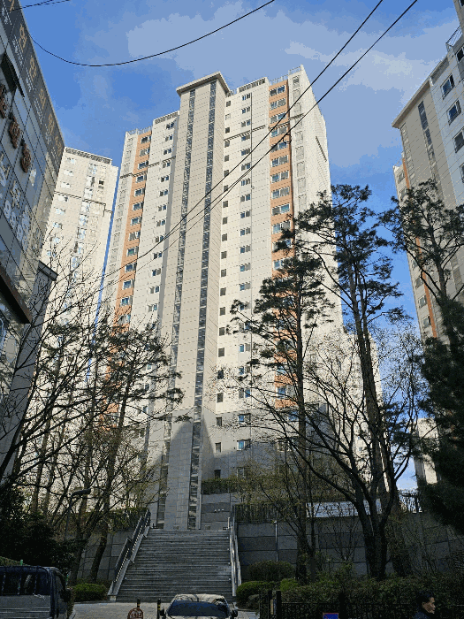 [본건 공덕자이 제111동 전경]