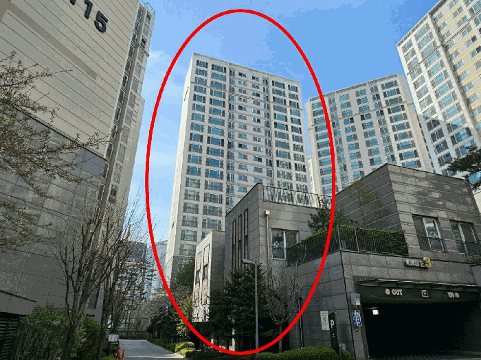 [본건 공덕자이 제111동 전경]