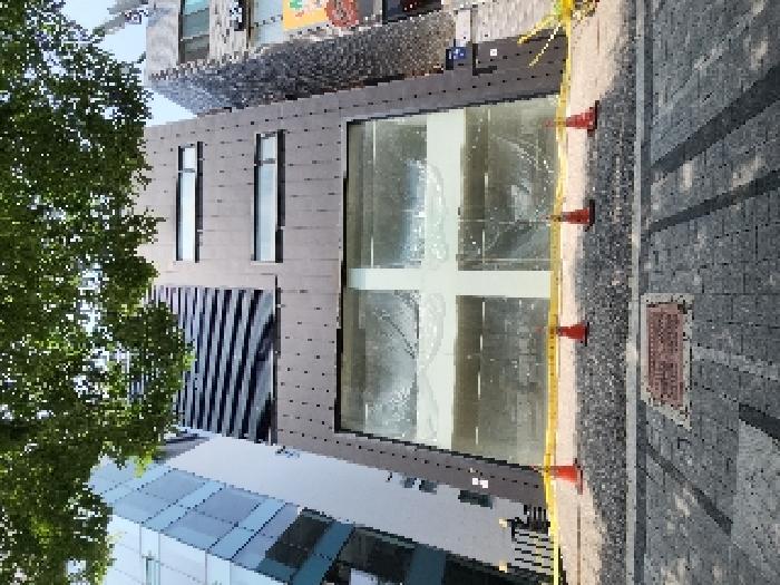 본 건 전경