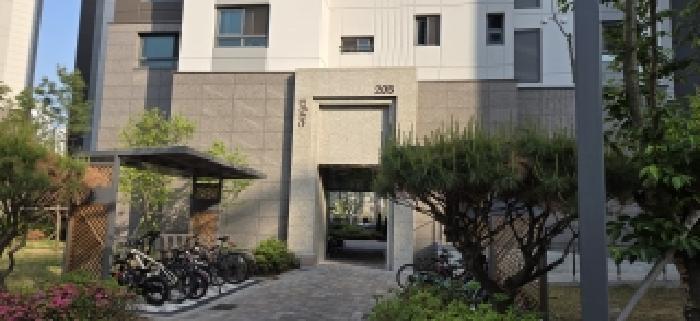 공동출입문