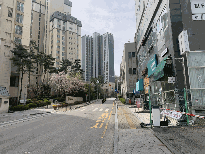 접면도로 및 주위환경