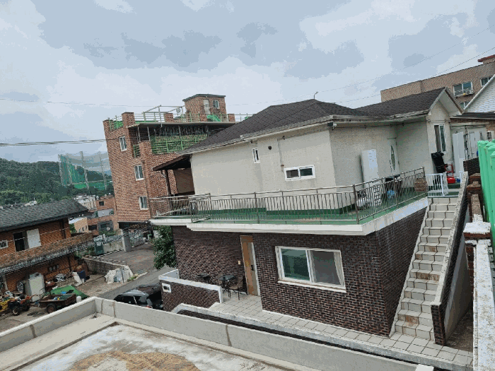 본건 북동측에서 촬영