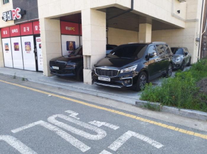 * 본건 목적물 전경(주차장)