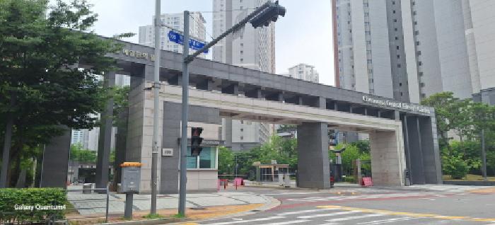 아파트 정문