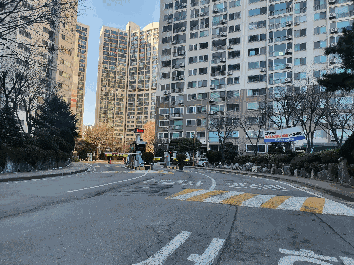 아파트 출입구