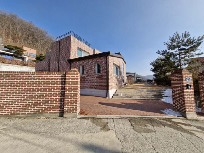 목록 1. 토지와 지상의 목록 2. 3. 주택, 제시외 담장