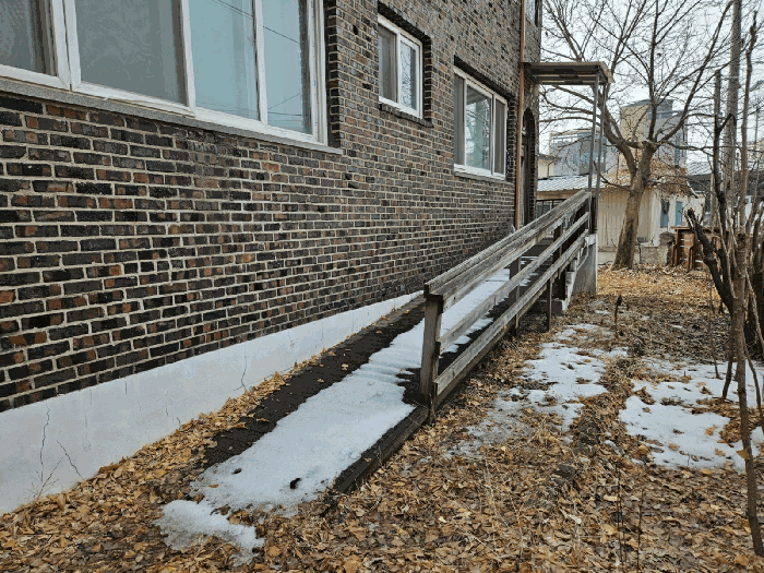 제시외건물(계단 및 현관)