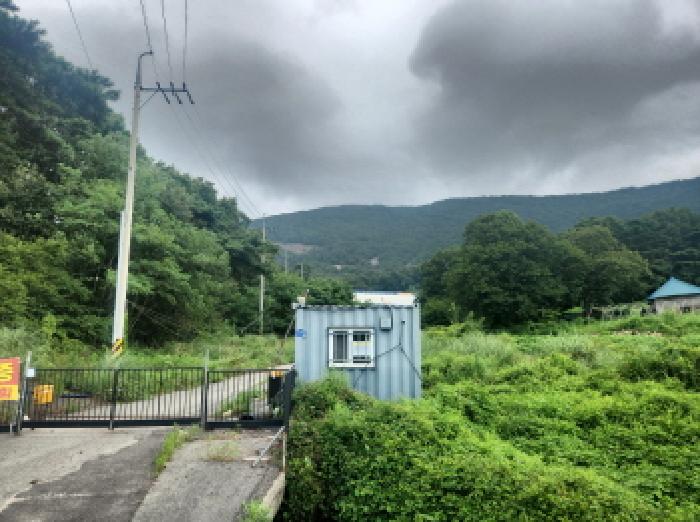출입문에서 바라본 본건 내부 전경
