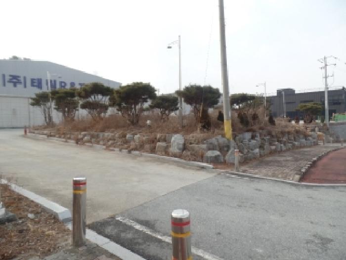 본건