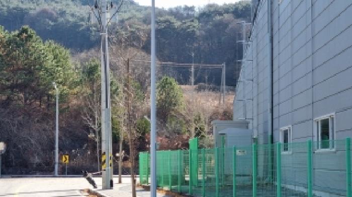 순창 풍산 죽전 942 경매물건1번(현,공장용지) 및 공장외부 전기 발전시설 사진