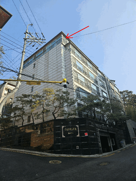 본건 및 제시외 건물 ㄱ