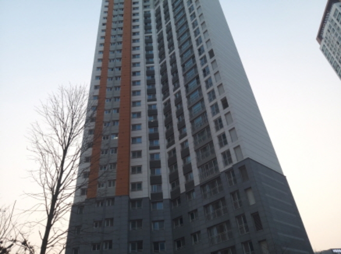 * 본건 목적물 소재 동 전경
