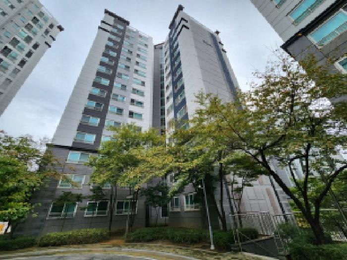 부동산 소재 건물 전경