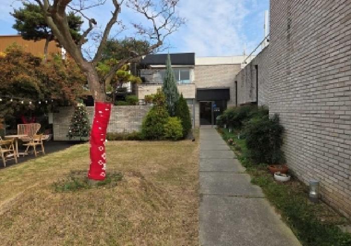 목록 1번 건물 정원 등 외부 전경