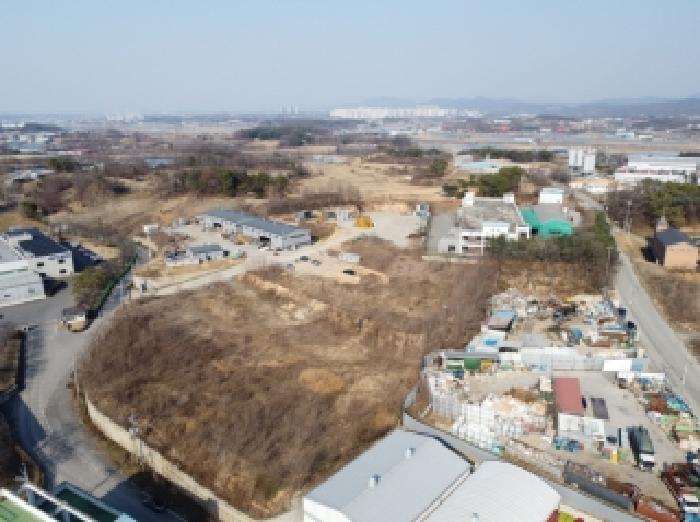 본건