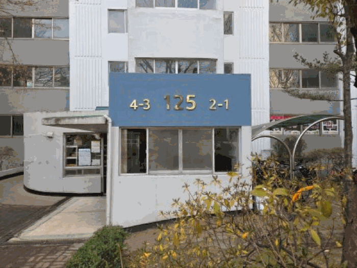 동 출입문표지
