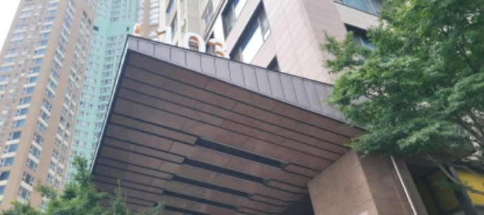 공동현관 출입문