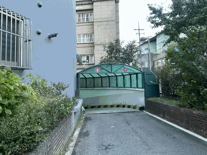 주차장 입구