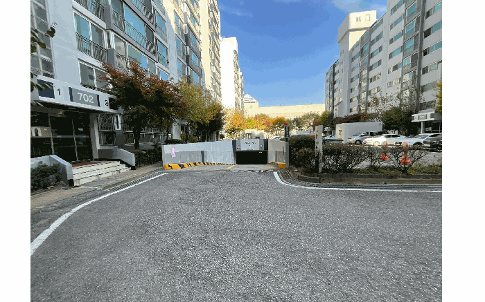 지하주차장 출입구
