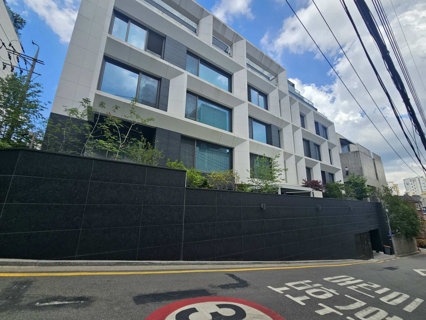 [ 본건 5 전경 ]